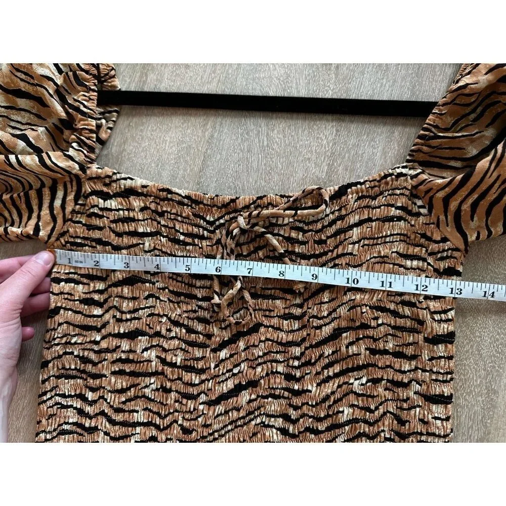 Faithfull the Brand Wyldie Midi Dress Tiger Striped Size 4 or Small Midi Smocked - Picture 10 of 11